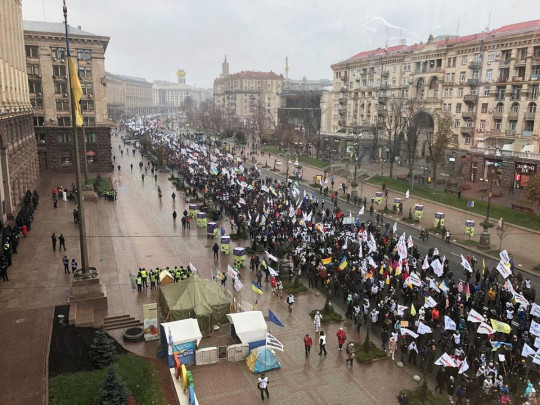 Октябрьский дворец примет на ночевку протестующих предпринимателей, туда стягивают полицию