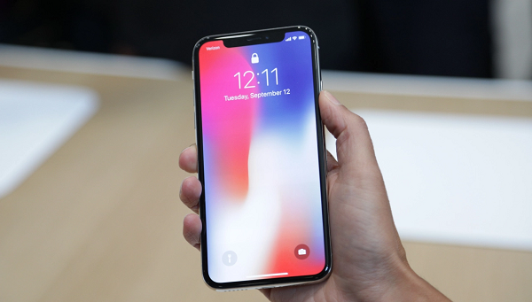 iPhoneX не смог различить двух китайских женщин