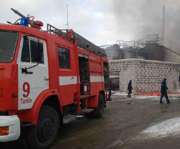 Под Киевом горел цех по производству масла