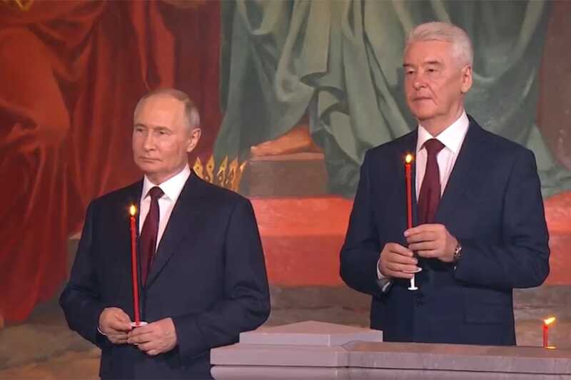 Путин посетил храм Христа Спасителя на праздничной службе