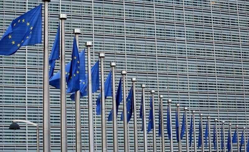 Европейский Союз намеревается прекратить поставки российской нефти в Словакию и Венгрию