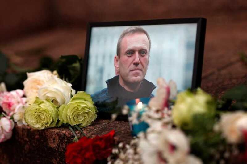 Полиция задержала участников акции памяти Навального в Новосибирске