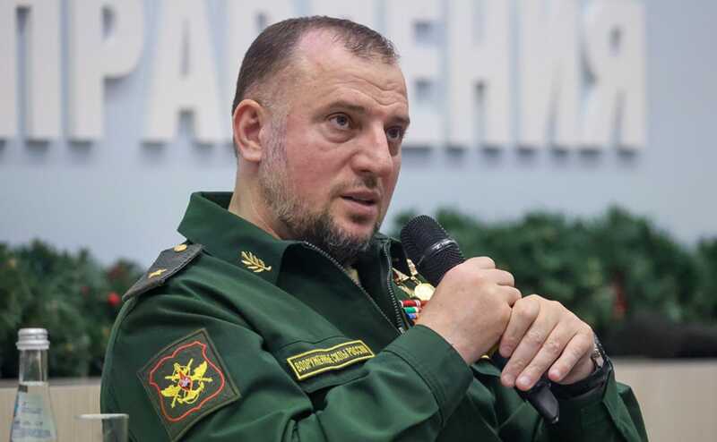 Административные рычаги и политическая умеренность: каким образом Москва готовит Алаудинова к «временной проверке»