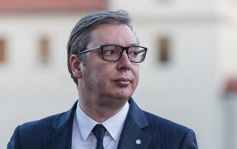 Сербский президент Вучич обвинил режиссера Кустурицу и оппозицию в попытке его отстранения от власти