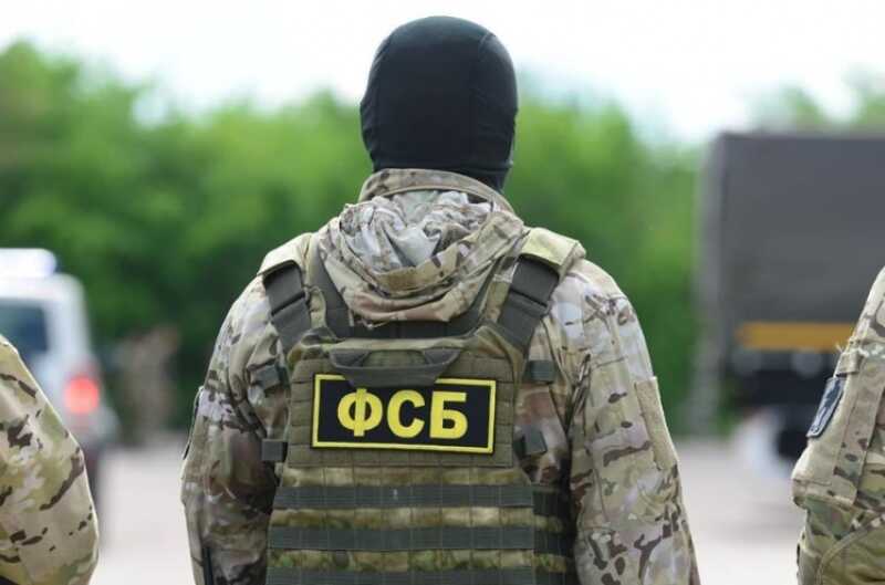 Силовые структуры оцепили поле в Башкортостане после падения необычного объекта