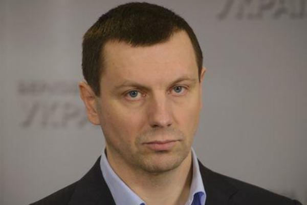 Луценко просит Раду разрешить задержание и арест еще одного нардепа: названо имя