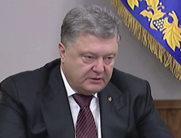 "Шутить дома будете!" Порошенко отказался принимать извинения чиновника Животченко