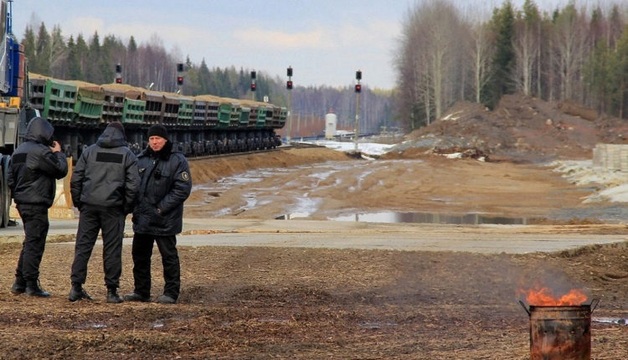 На полигоне Шиес вновь произошло столкновение между ЧОПом и протестующими. Двое человек ранены