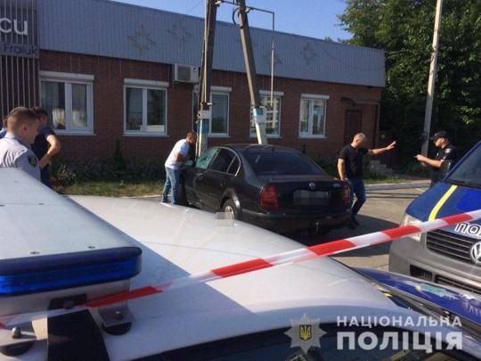 Окно машины прострелено: стало известно о загадочной смерти мужчины под Киевом