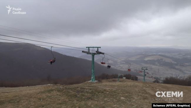 Кілька років тому гектари закарпатських земель переходили у приватні руки, розповідає місцевий активіст Олександр Пересоляк