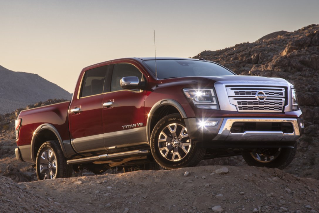 Nissan Titan 2020 модельного года с двухрядной кабиной Crew Cab quxidzqidduikzglv