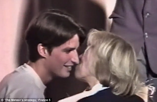 Footage captures the moment a 15-year-old Emmanuel Macron (left) kissed his 40-year-old teacher (right) - two years before he declared he wanted to marry her kqiquxidehidqtglv