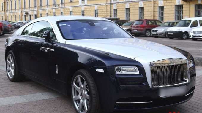 Бюджет Петербурга обменяли на пару Rolls-Royce