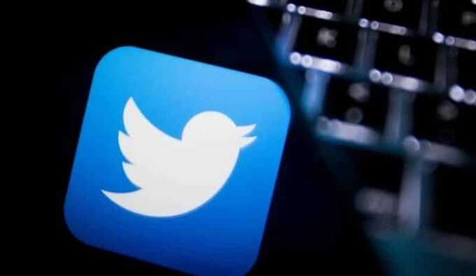 Twitter российского посольства ответил на высылку дипломатов хештегом про маленькие пенисы