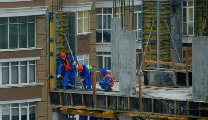 Счетная палата заявила о дырах в бюджете из-за социальных долгостроев ХМАО. Аудиторы нашли неэффективные и незаконные траты